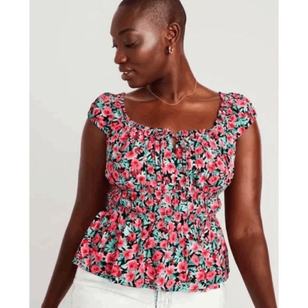 Old Navy Women Fitted Tie-Front Smocked Top